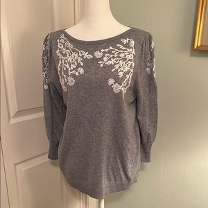 Gray Puff Sleeve Sweater with White Floral Embroidery